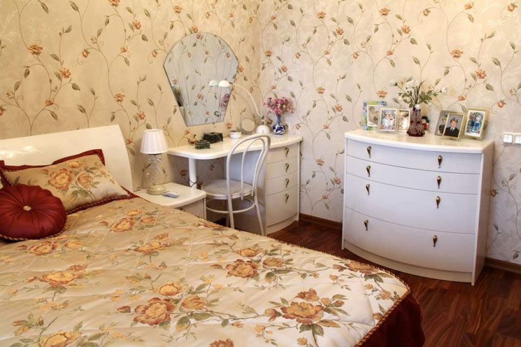 Расчет images/newkat/mebel/tumby/spalnya_modern_tualetnyy_stolik_i_komod.jpg